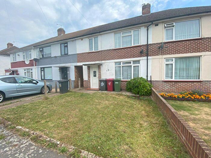 3 Bedroom House To Rent In Windermere Way, SL1