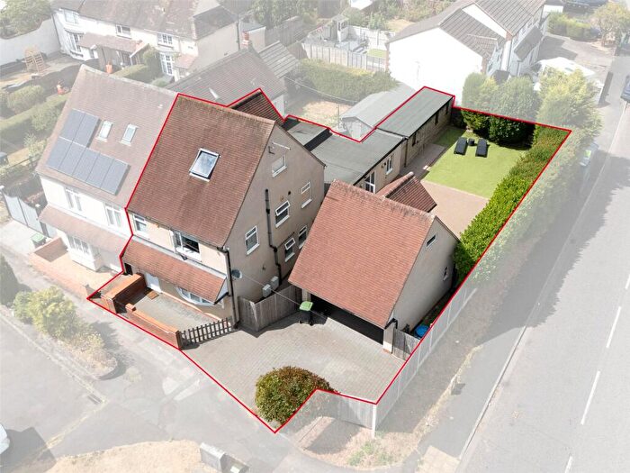 3 Bedroom Semi-Detached House For Sale In Holywell Lane, Rubery, Rednal, Birmingham, B45