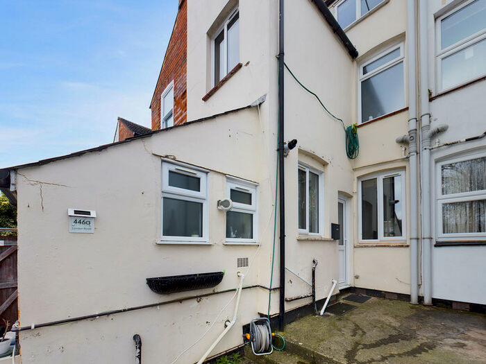 1 Bedroom Ground Maisonette To Rent In London Road, High Wycombe, HP11