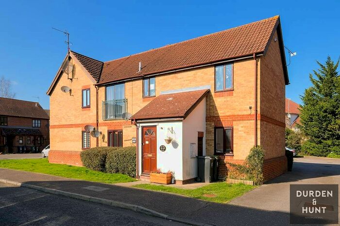 2 Bedroom Flat To Rent In Ashleigh Court, Lamplighters Close, Waltham Abbey, EN9