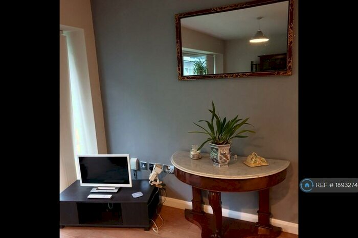 1 Bedroom Flat To Rent In Concord Street, Leeds, LS2
