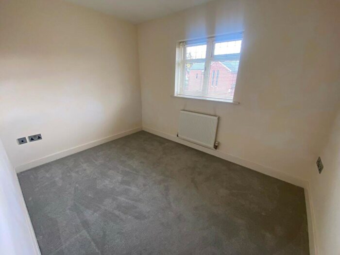 2 Bedroom Flat To Rent In Brookfield House, South Parade, Sutton Coldfield, B72