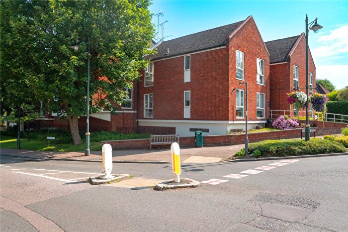 2 Bedroom Maisonette To Rent In High Street, Wheathampstead, Hertfordshire, AL4