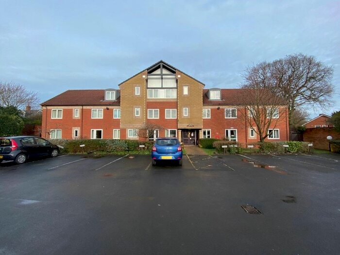 1 Bedroom Flat To Rent In Barons Court, Old Lode Lane, Solihull, B92