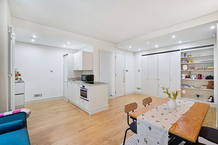 1 Bedroom Flat For Sale In Hogarth Road, London, SW5