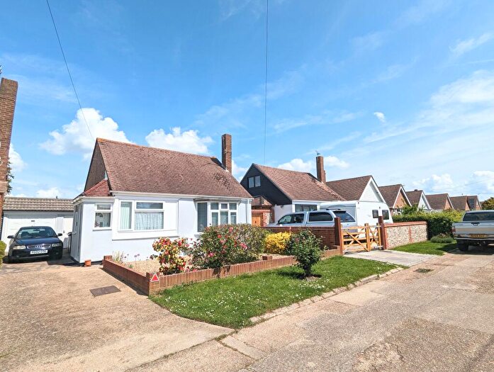1 Bedroom Bungalow To Rent In Elm Close Estate, Hayling Island, PO11
