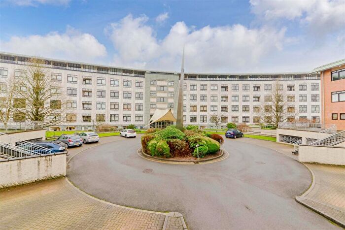 2 Bedroom Apartment For Sale In Britannic Park, Yew Tree Road, Moseley, B13