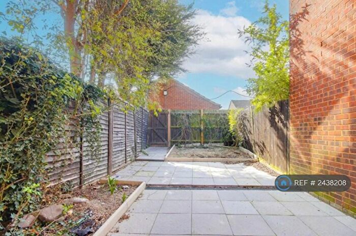 2 Bedroom Terraced House To Rent In Tiller Road, London, E14