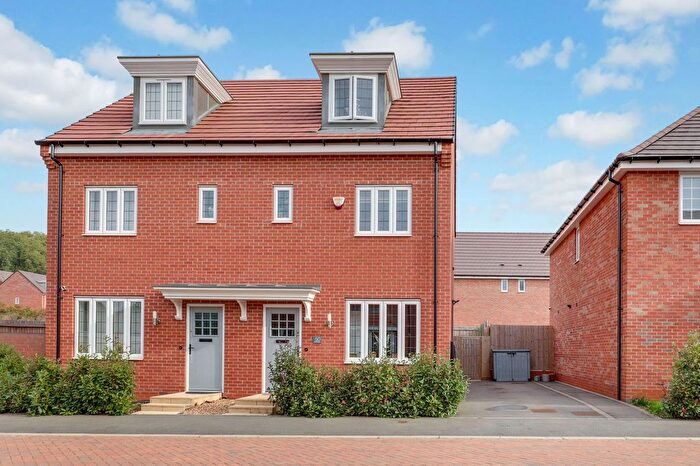 3 Bedroom Semi-Detached House For Sale In Wells Road, Edwalton, NG12