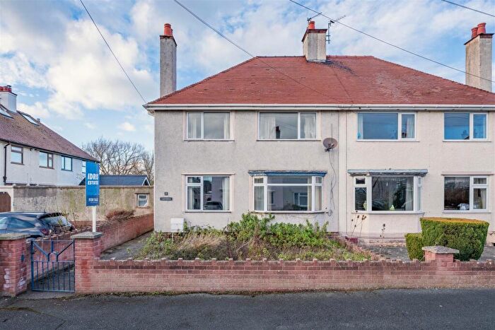 3 Bedroom Semi-Detached House For Sale In Bryn Elwy, St. Asaph, LL17