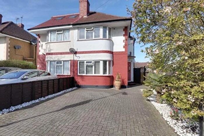 4 Bedroom Semi-Detached House To Rent In Newnham Gardens, Northolt, UB5