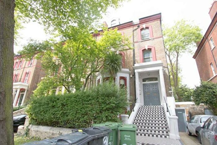 Flat To Rent In Belsize Avenue, Belsize Park, NW3