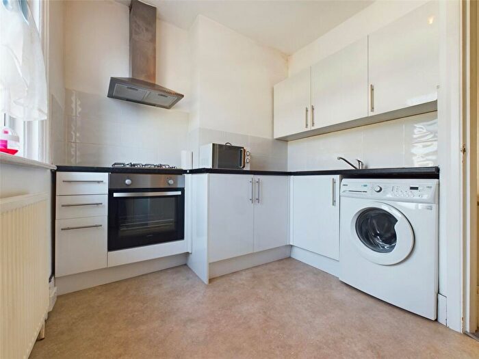 Terraced House To Rent In Shanklin Road, Brighton, BN2