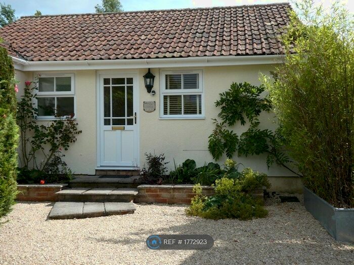 1 Bedroom Bungalow To Rent In Cleverton, Malmesbury, SN15