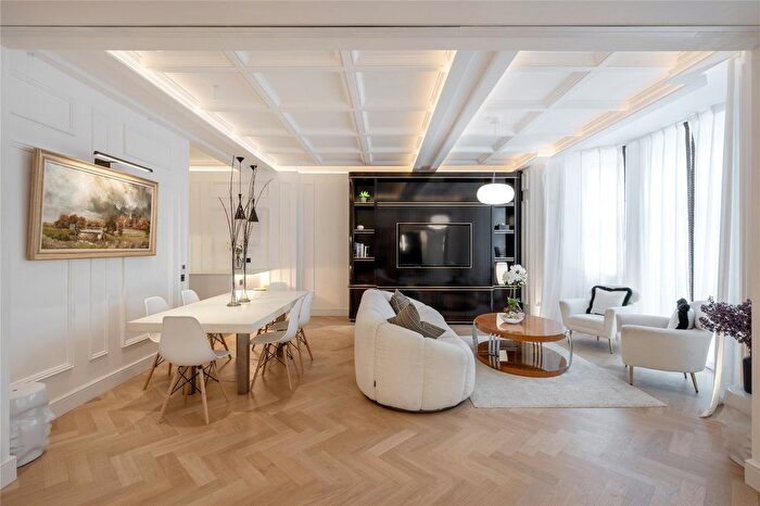 2 Bedroom Flat To Rent In Ennismore Gardens, London, SW7