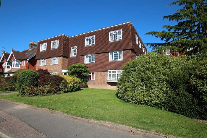 1 Bedroom Flat To Rent In Chiltern Court, Horsham, West Sussex, RH12
