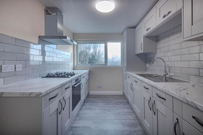 2 Bedroom Flat To Rent In Page Street, Holland Court Page Street, NW7