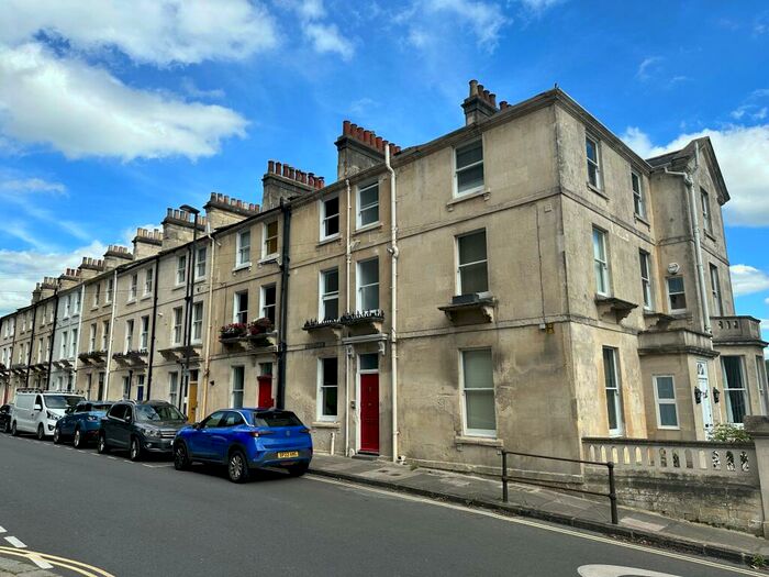 4 Bedroom House To Rent In City View, Bath, BA1
