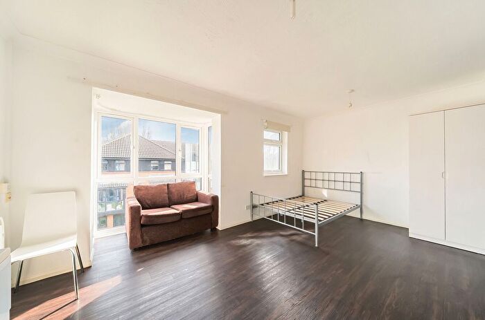 Studio To Rent In Sterling Place, London, W5