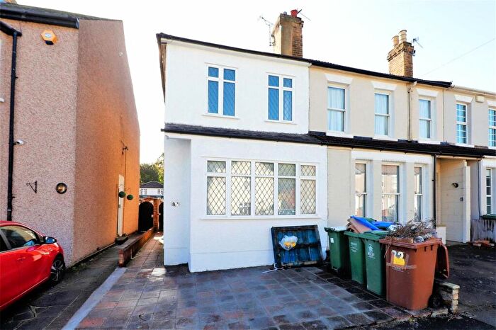 3 Bedroom End Of Terrace House To Rent In Standard Road, Bexleyheath, Kent, DA6