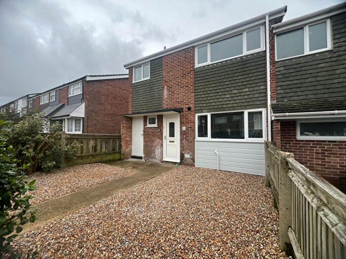 3 Bedroom House To Rent In Pyle Close, Waterlooville, PO8