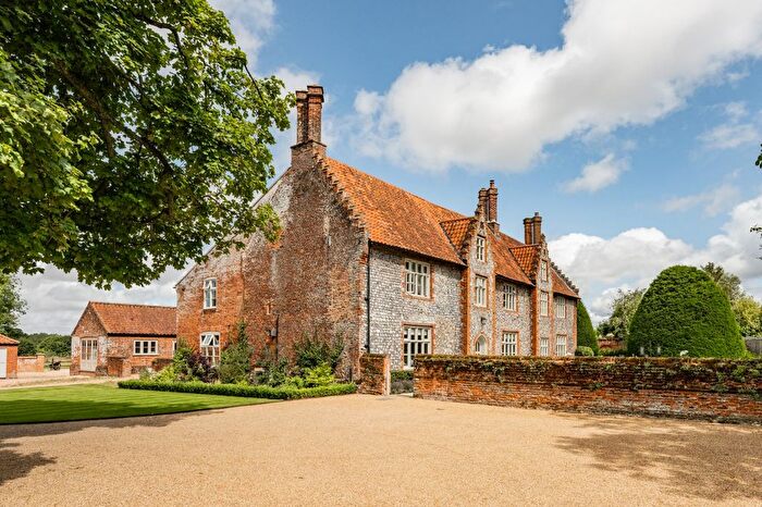 6 Bedroom Detached House For Sale In Wood Dalling, Norwich, NR11
