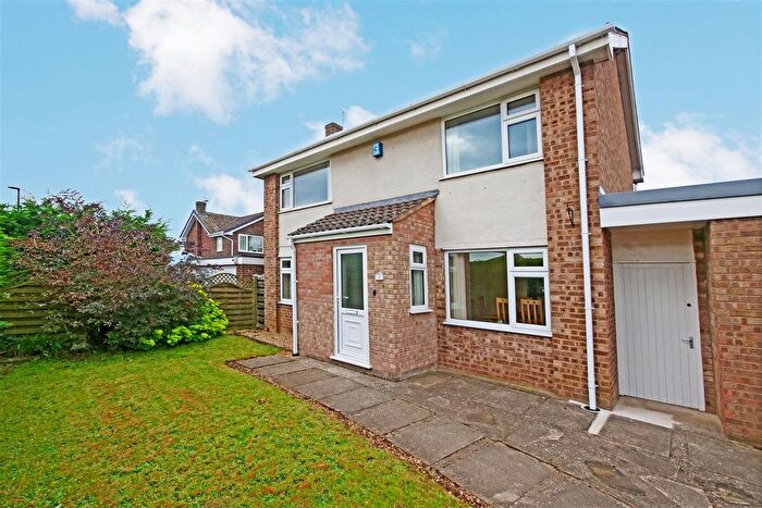 3 Bedroom Detached House For Sale In Keble Park Crescent, Bishopthorpe, York, YO23