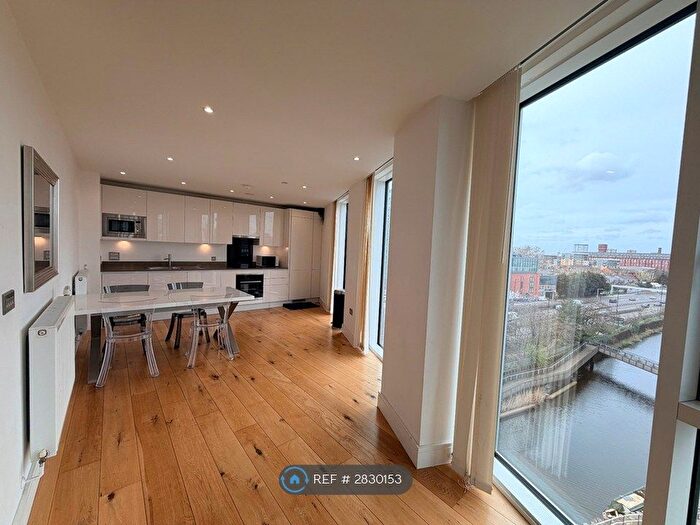 2 Bedroom Flat To Rent In High Street, London, E15