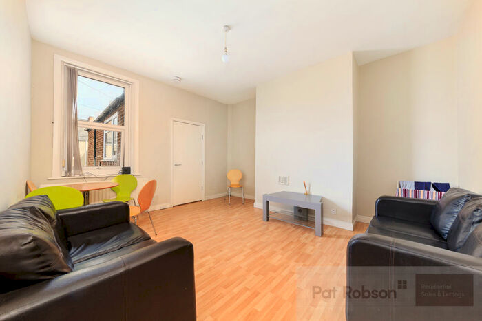 4 Bedroom Maisonette To Rent In Hotspur Street, Heaton, Newcastle Upon Tyne, NE6