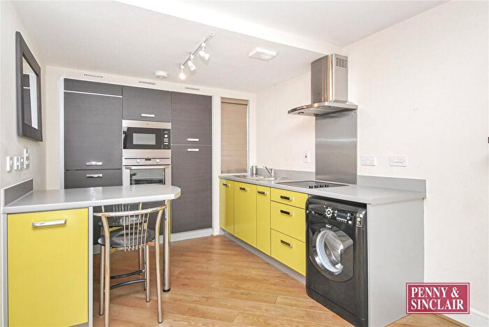 1 Bedroom Apartment To Rent In Burghley Court, SL6