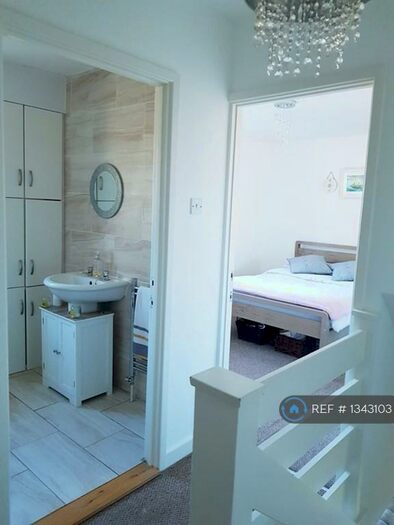 1 Bedroom Semi-Detached House To Rent In Orchard Park, Cardiff, CF3