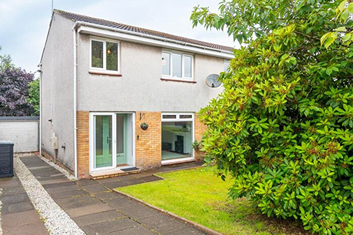 3 Bedroom Semi-Detached House For Sale In Glenwood Gardens, Kirkintilloch, G66