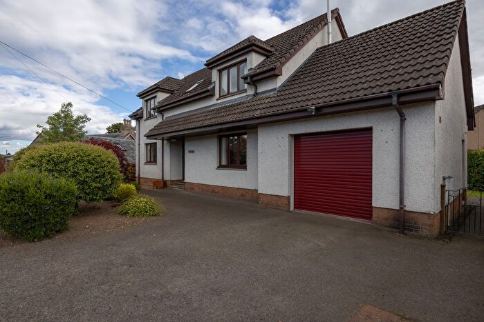 4 Bedroom Detached House For Sale In Dunkeld Road, Blairgowrie, PH10