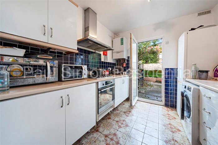 5 Bedroom Terraced House For Sale In Beechfield Road, Harringay, London, N4
