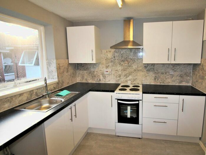 2 Bedroom Flat To Rent In Carnarvon Road, Stratford, London, E15