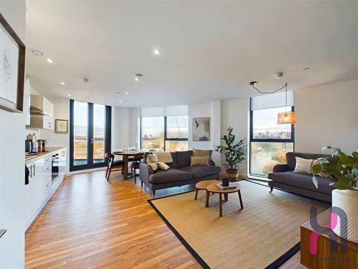 3 Bedroom Flat To Rent In Manchester Waters, Pomona Strand, Old Trafford, M16