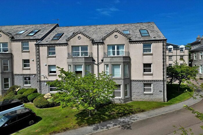 2 Bedroom Flat For Sale In Morningfield Mews, The West End, Aberdeen, AB15