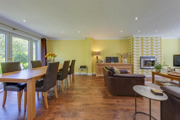 4 Bedroom Detached House For Sale In Union Road, Rawtenstall, Rossendale, BB4