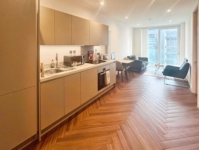1 Bedroom Flat For Sale In Lightbox Blue, Media City Uk, Salford Quays, M50