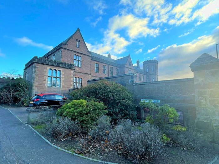 3 Bedroom Flat To Rent In Scrimgeour Place, Dundee, DD3