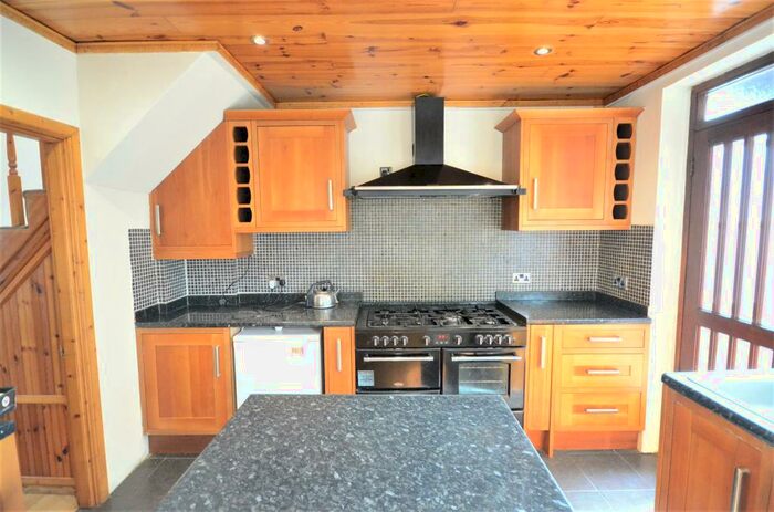 3 Bedroom End Of Terrace House To Rent In Monksfield Way, Slough, SL2