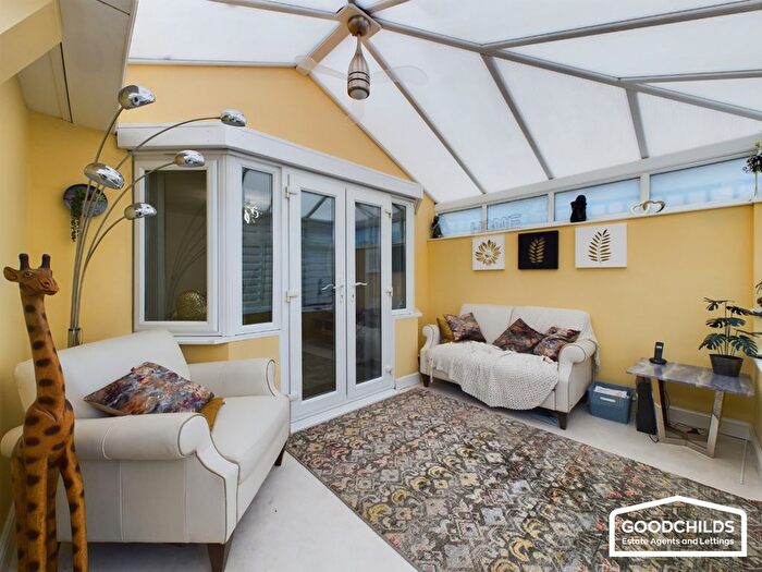 4 Bedroom Semi-Detached House To Rent In Newhome Way, Walsall, WS3