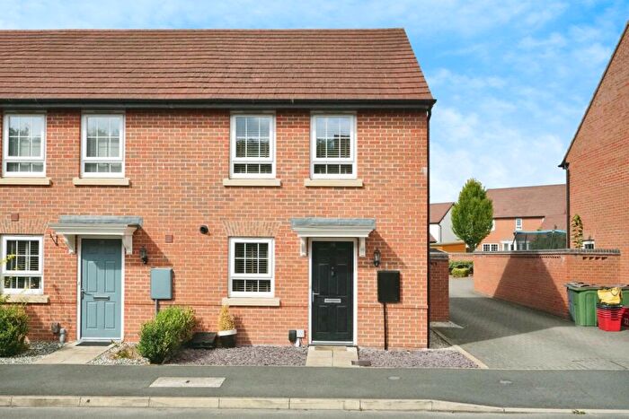 3 Bedroom Town House For Sale In Holland Crescent, Ashby-de-la-Zouch, Leicestershire, LE65