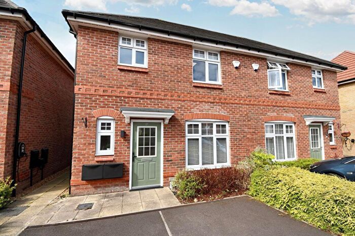 3 Bedroom Semi-Detached House For Sale In Grantham Crescent, Eccles, M30