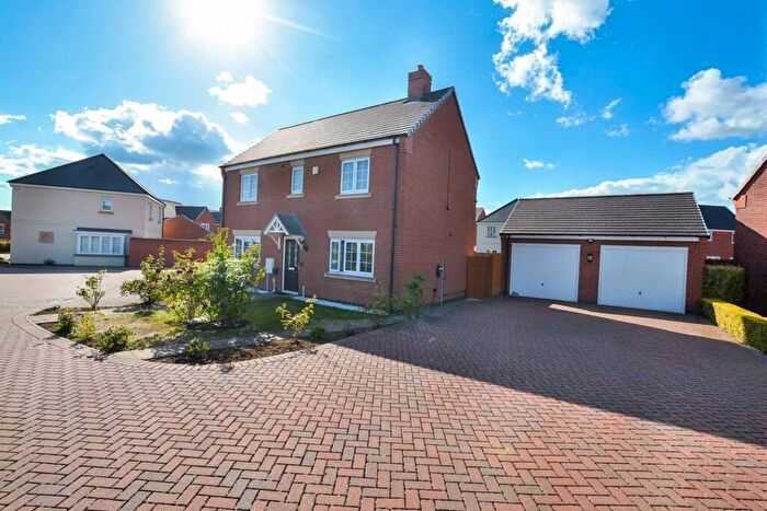 4 Bedroom Detached House For Sale In Kent Avenue, Birstall, LE4