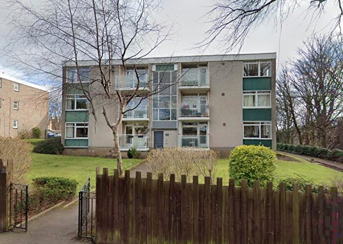 3 Bedroom Flat To Rent In Oswald Road, Edinburgh, EH9