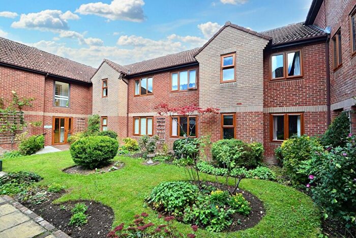 1 Bedroom Retirement Property For Sale In Winchester, SO22