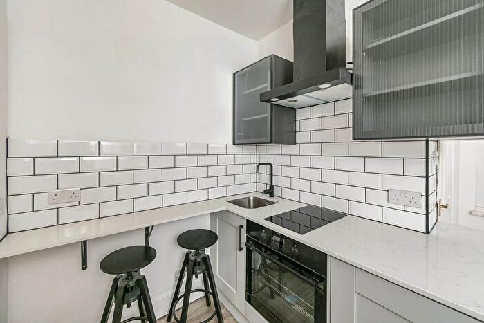 Studio To Rent In Watlington Street, Reading, Berkshire, RG1