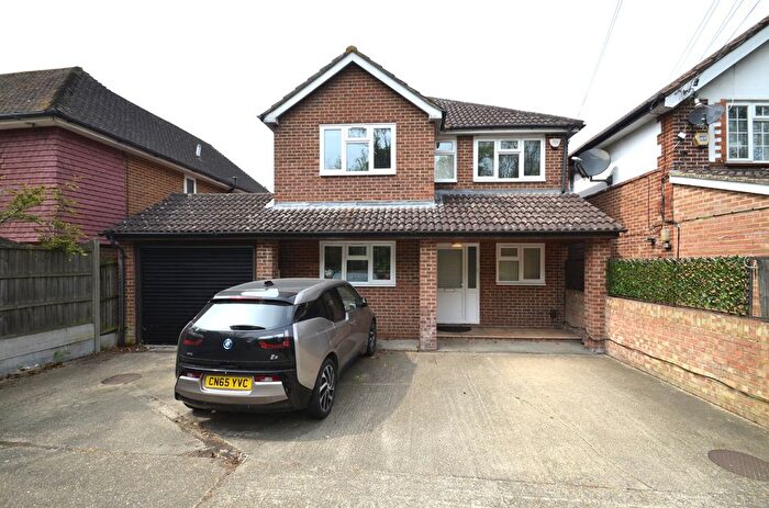 5 Bedroom Detached House To Rent In Charlton Road, Shepperton, TW17