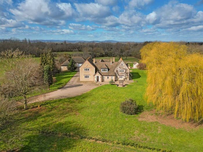 9 Bedroom Detached House For Sale In Pinnolds, Brookthorpe, GL4